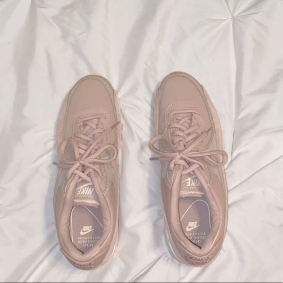 Pink nike air max’s - Picture 4 of 8